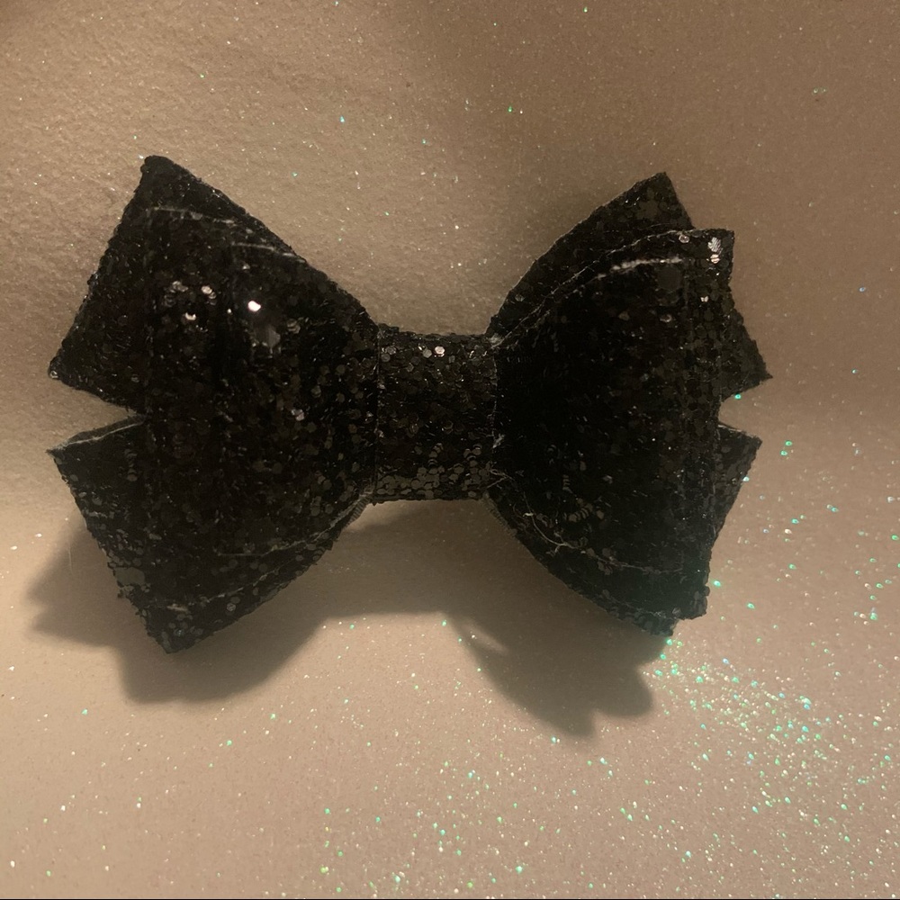 5” triple layer bow on clip